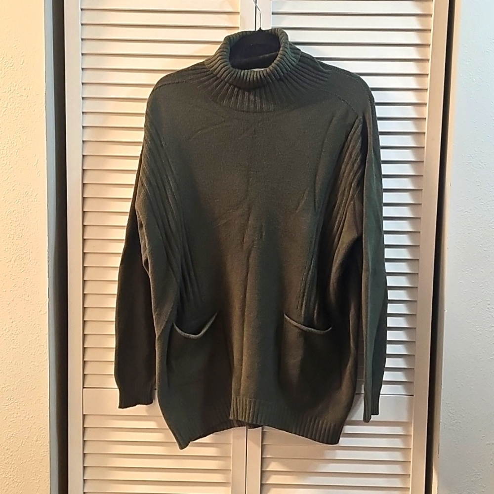 NWT Women's Mamma Mia made in Italy Color green, SIze M/L